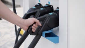 dual gun dc fast charger two evs